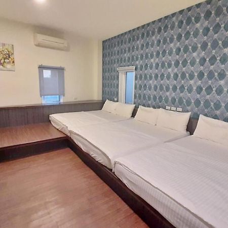 Home Sweet Beach Hotel Xiaoliuqiu Exterior photo