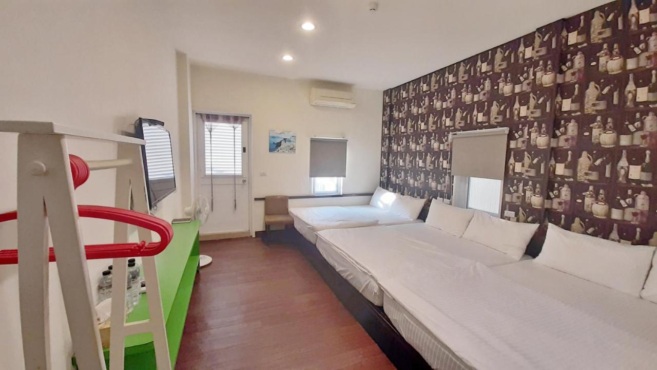 Home Sweet Beach Hotel Xiaoliuqiu Exterior photo