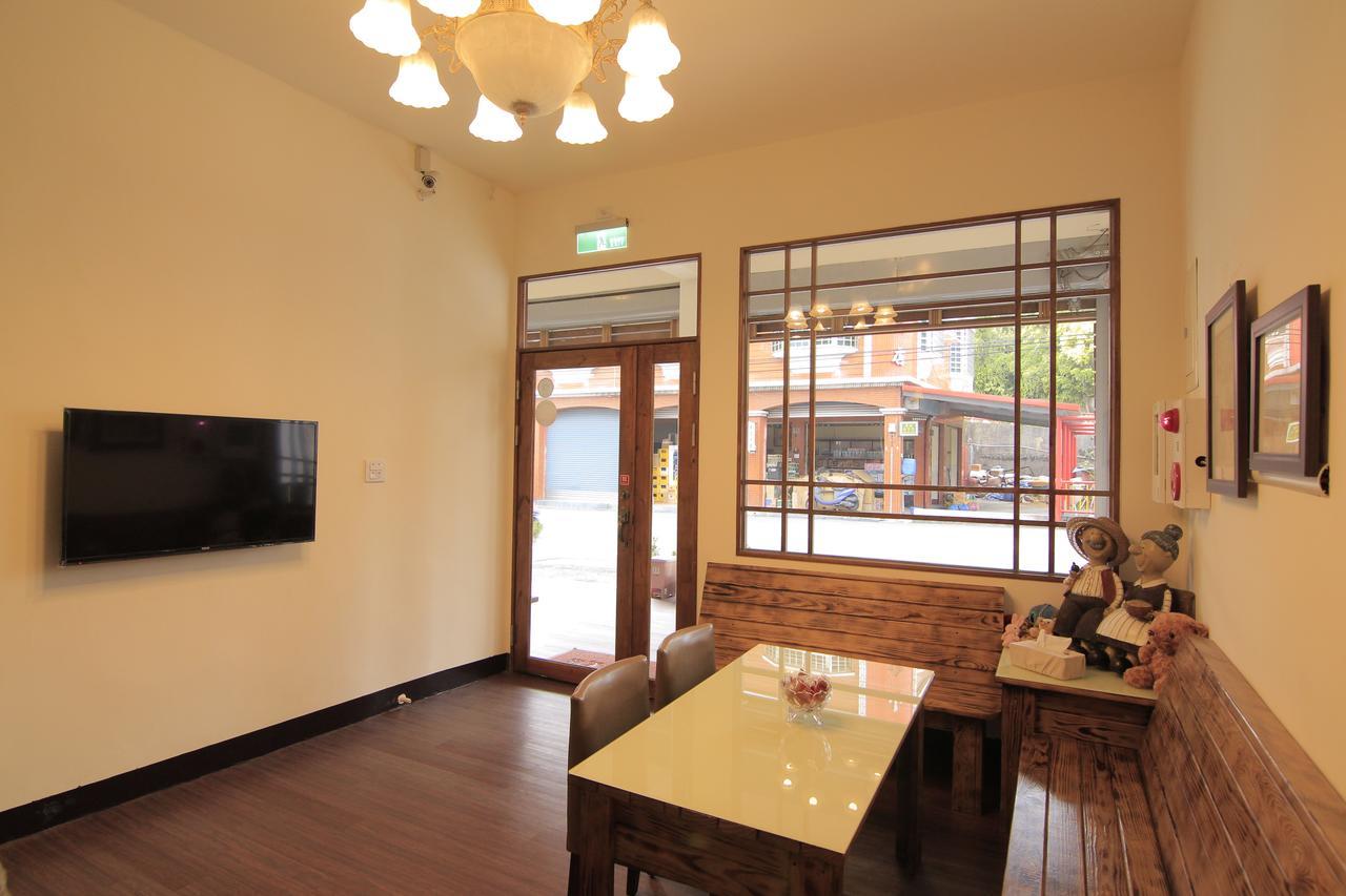 Home Sweet Beach Hotel Xiaoliuqiu Exterior photo
