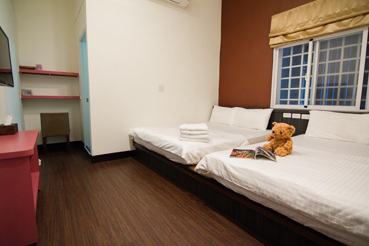 Home Sweet Beach Hotel Xiaoliuqiu Exterior photo